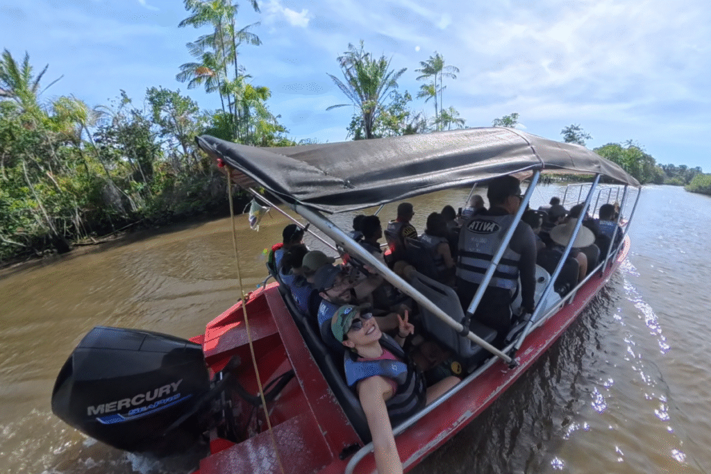 Lancha voadeira no Rio Preguiças