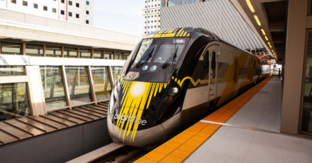 Trem de Miami a Orlando: Como é a Viagem com a Brightline